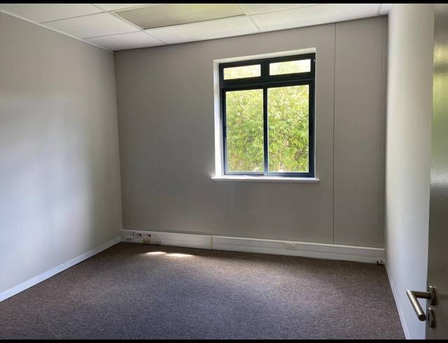 211M² OFFICE FOR SALE IN WESTLAKE